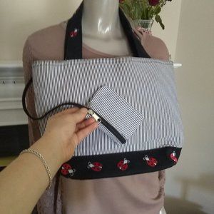 Braciano Beach type bag with attached coin / card